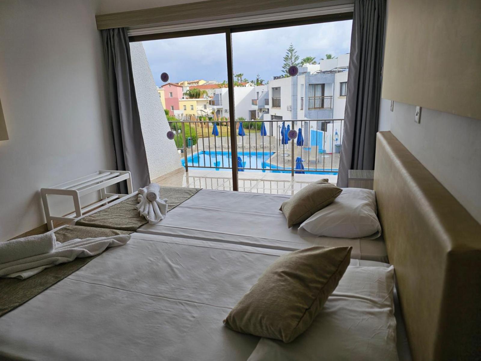 Penelope Beach Hotel Apts Protaras Eksteriør bilde