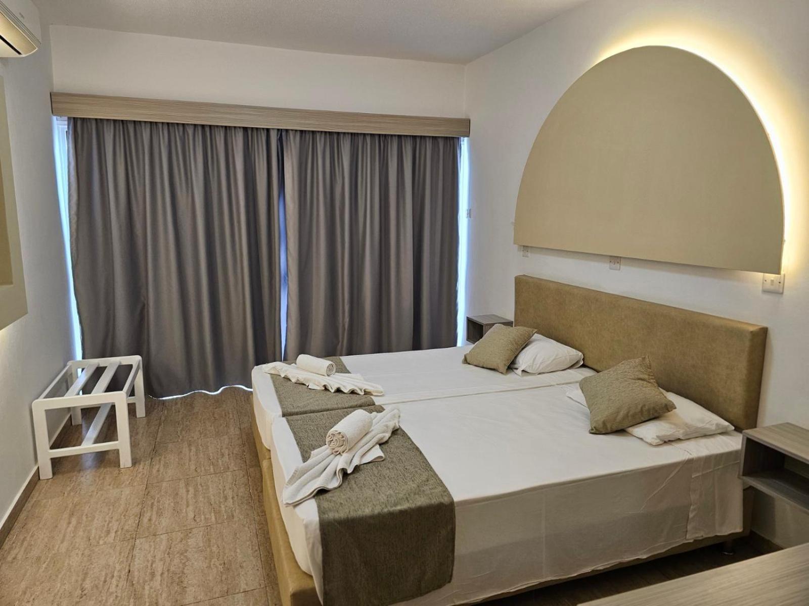 Penelope Beach Hotel Apts Protaras Eksteriør bilde